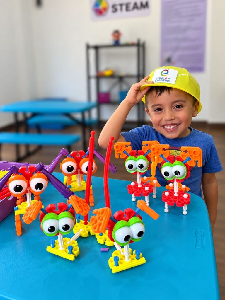 Pequeño ingeniero y creaciones STEAM en Centro Educativo STEAM
